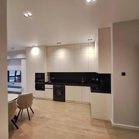 아파트 Charming 2-bedroom Near The River In 브라티슬라바